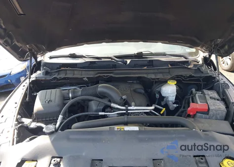 2019 Ram 1500 Classic Tradesman 4X4 5'7 Box z USA, uszkodzony, nr VIN 1C6RR7KTXKS599047